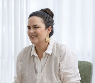 Episode 44: Honouring Early Pregnancy Loss through; Culture, Care and the Physiological perspective with Dr Naomi Jansson